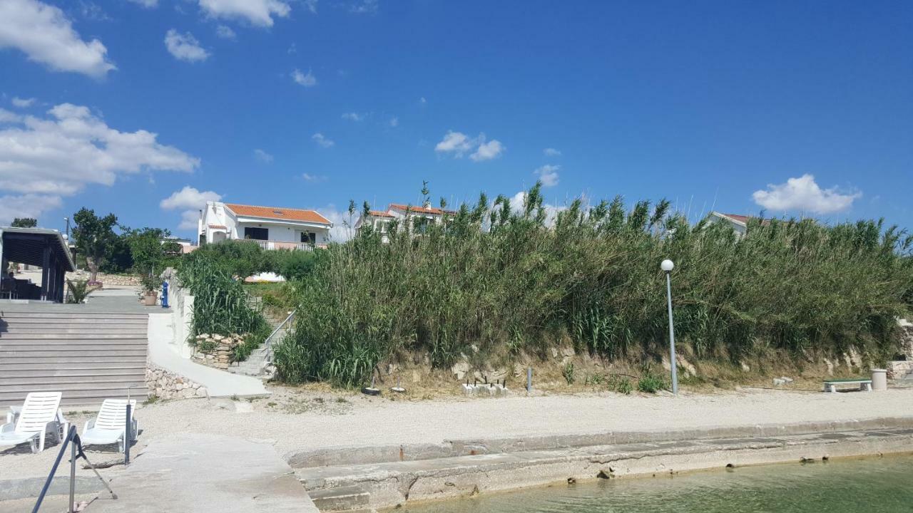 רטינה Apartments Eugen מראה חיצוני תמונה